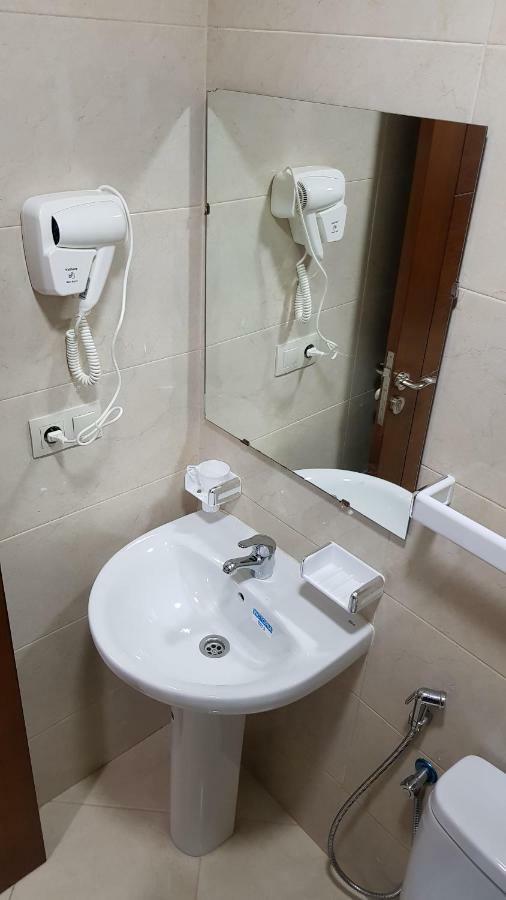 Appartement Au Centre De Martil Luaran gambar